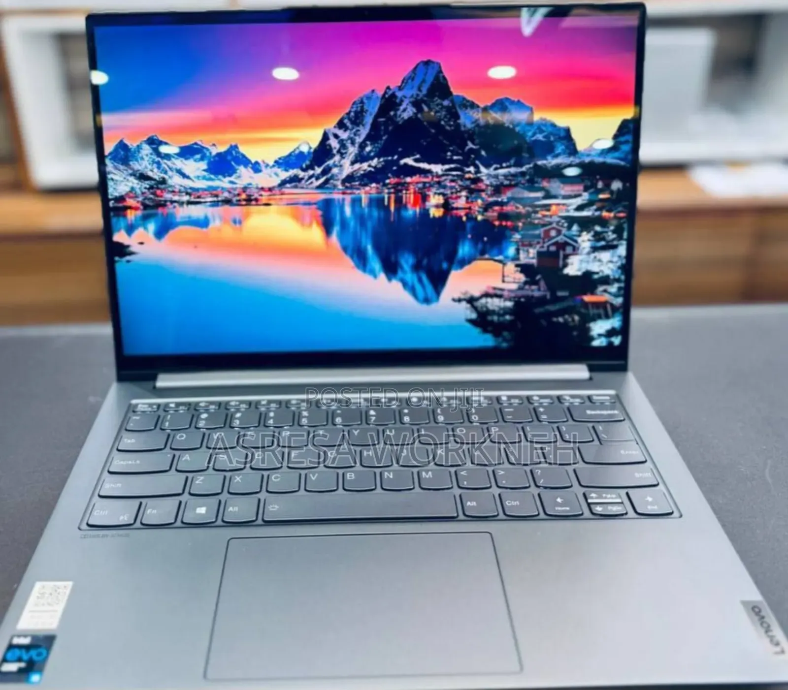 New Laptop Lenovo Yoga 7i 16GB Intel Core i5 SSD 512GB