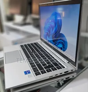 New Laptop HP EliteBook 830 G8 16GB Intel Core i7 SSD 512GB