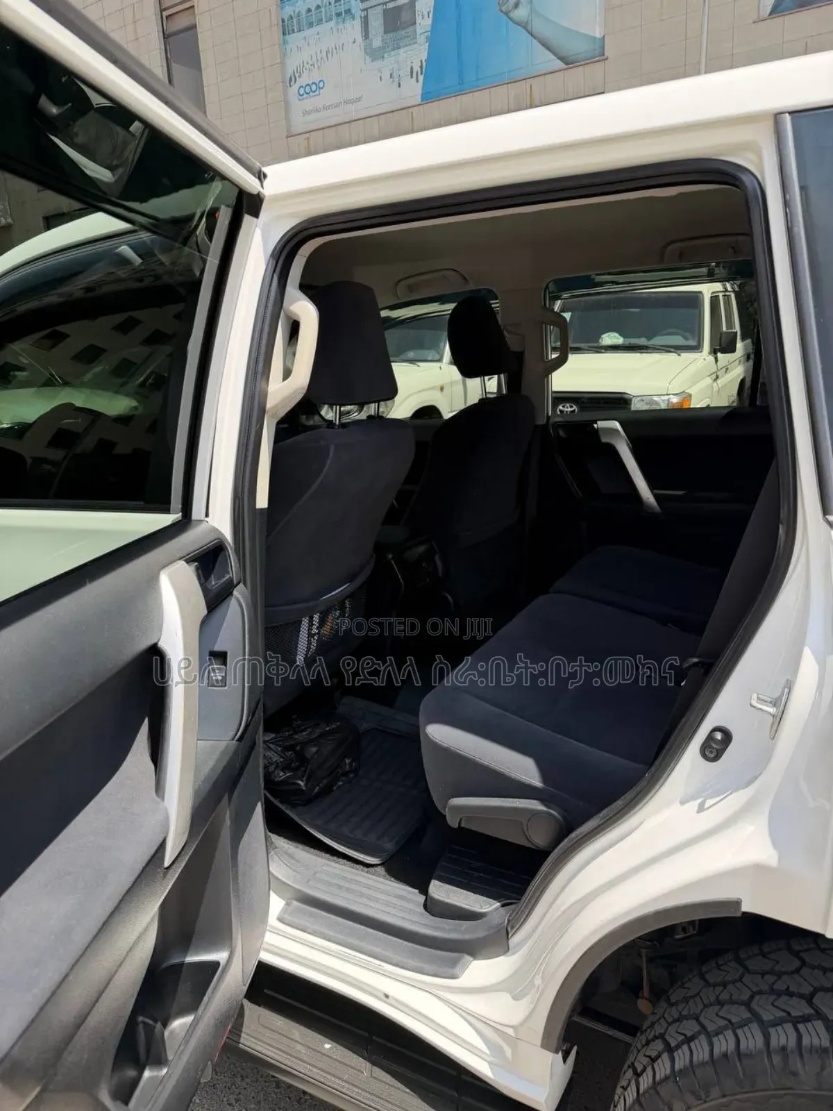 Toyota Land Cruiser Prado 2019 White