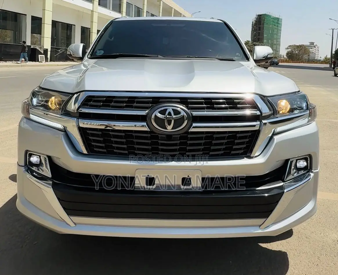 Toyota Land Cruiser 4.5 V8 VXR 2010 Silver