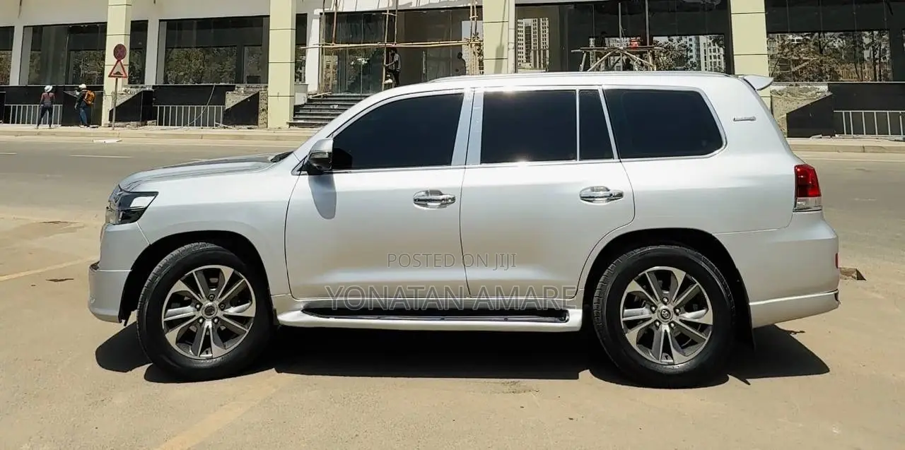 Toyota Land Cruiser 4.5 V8 VXR 2010 Silver