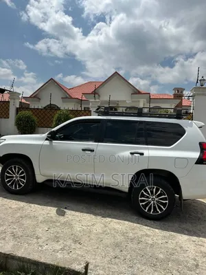 Toyota Land Cruiser Prado 2.8 2019 White