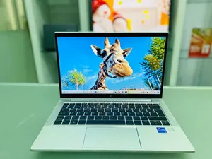 New Laptop HP EliteBook 830 G8 16GB Intel Core i5 SSD 512GB