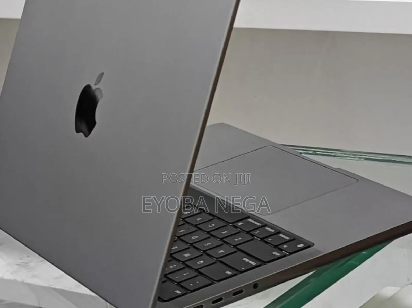 New Apple MacBook Pro 2023 M3 Pro 14-inch 8GB Apple M3 Pro SSD 512GB