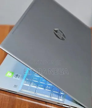 New Laptop HP Pavilion 15 8GB Intel Core i5 SSD 256GB