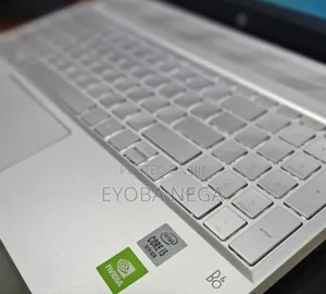 New Laptop HP Pavilion 15 8GB Intel Core i5 SSD 256GB