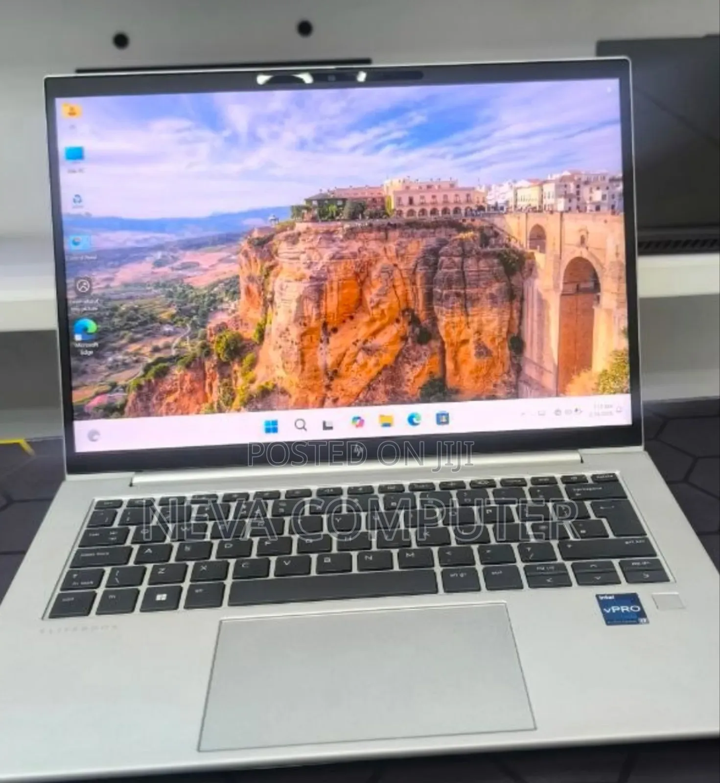 New Laptop HP EliteBook x360 1040 G9 16GB Intel Core i7 SSD 512GB