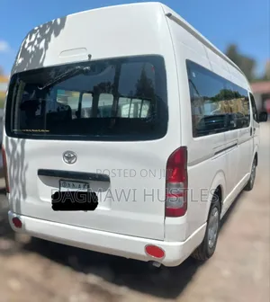 Toyota Grand HiAce 2012 White