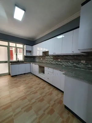 Furnished 10bdrm Townhouse/Terrace in Kebena Area, Arada for sale