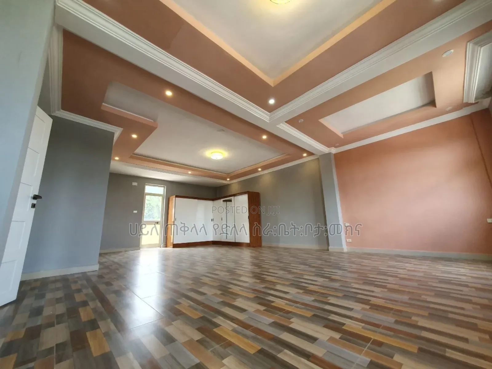 Furnished 10bdrm Townhouse/Terrace in Kebena Area, Arada for sale