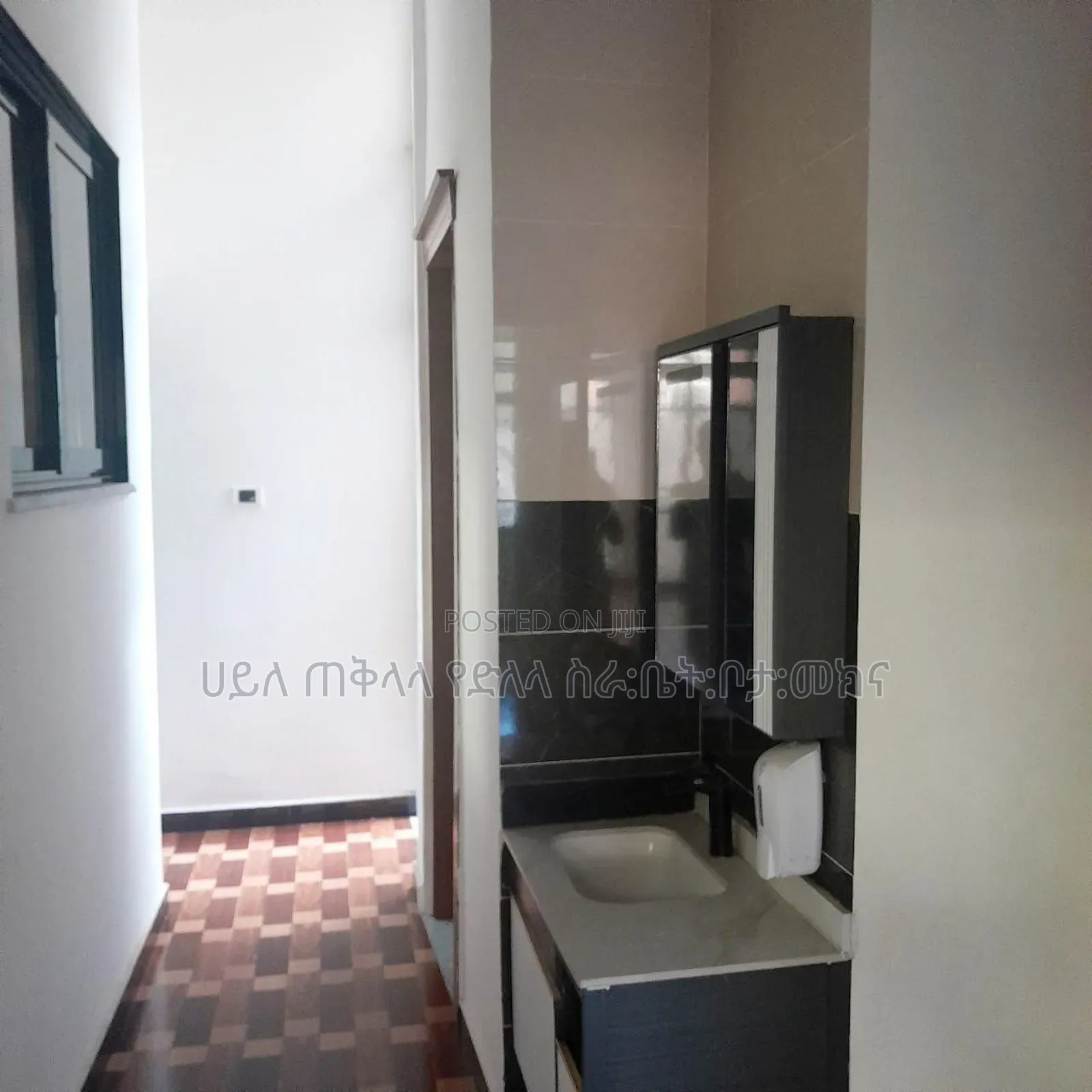 Furnished 5bdrm Villa in Summit Area, Bole for sale