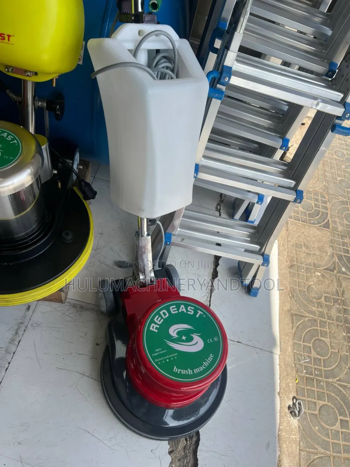 Floor Cleaning Machine