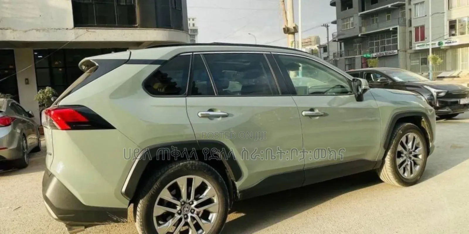 Toyota RAV4 Hybrid 2022 Green