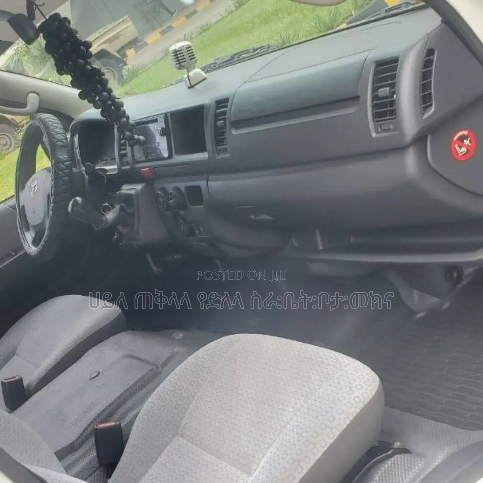 Toyota HiAce 2021 White