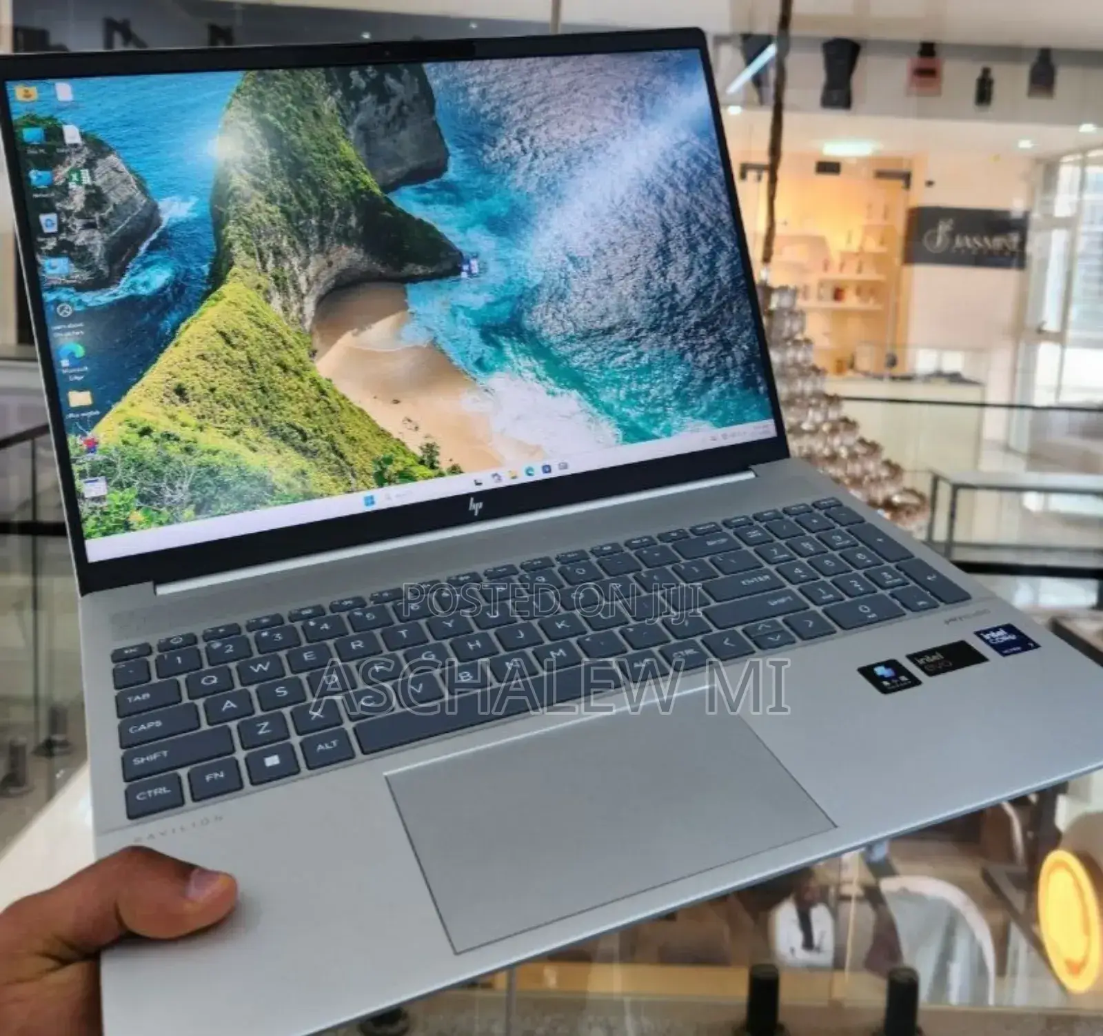 New Laptop HP Pavilion 15 16GB Intel Core Ultra 7 SSD 1T
