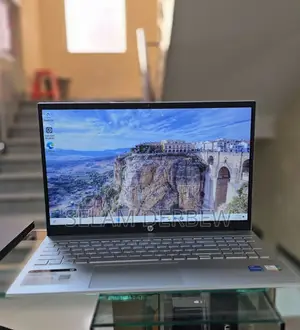 New Laptop HP Pavilion 15 8GB Intel Core i5 SSD 512GB