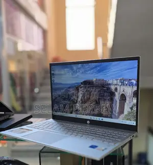 New Laptop HP Pavilion 15 8GB Intel Core i5 SSD 512GB
