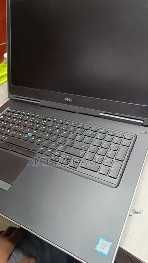 New Laptop Dell Precision 7720 16GB Intel Core i7 SSD 512GB
