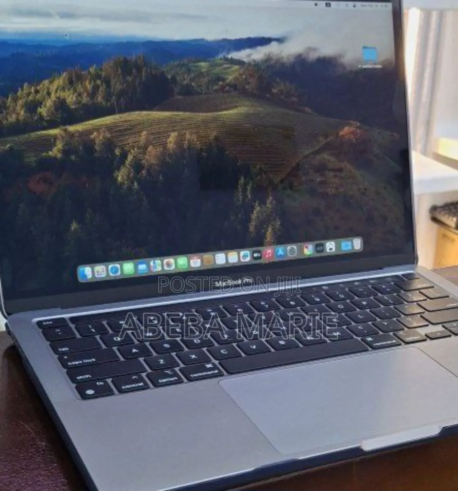 New Laptop Apple MacBook Pro M1 8GB Apple M1 Pro SSD 512GB