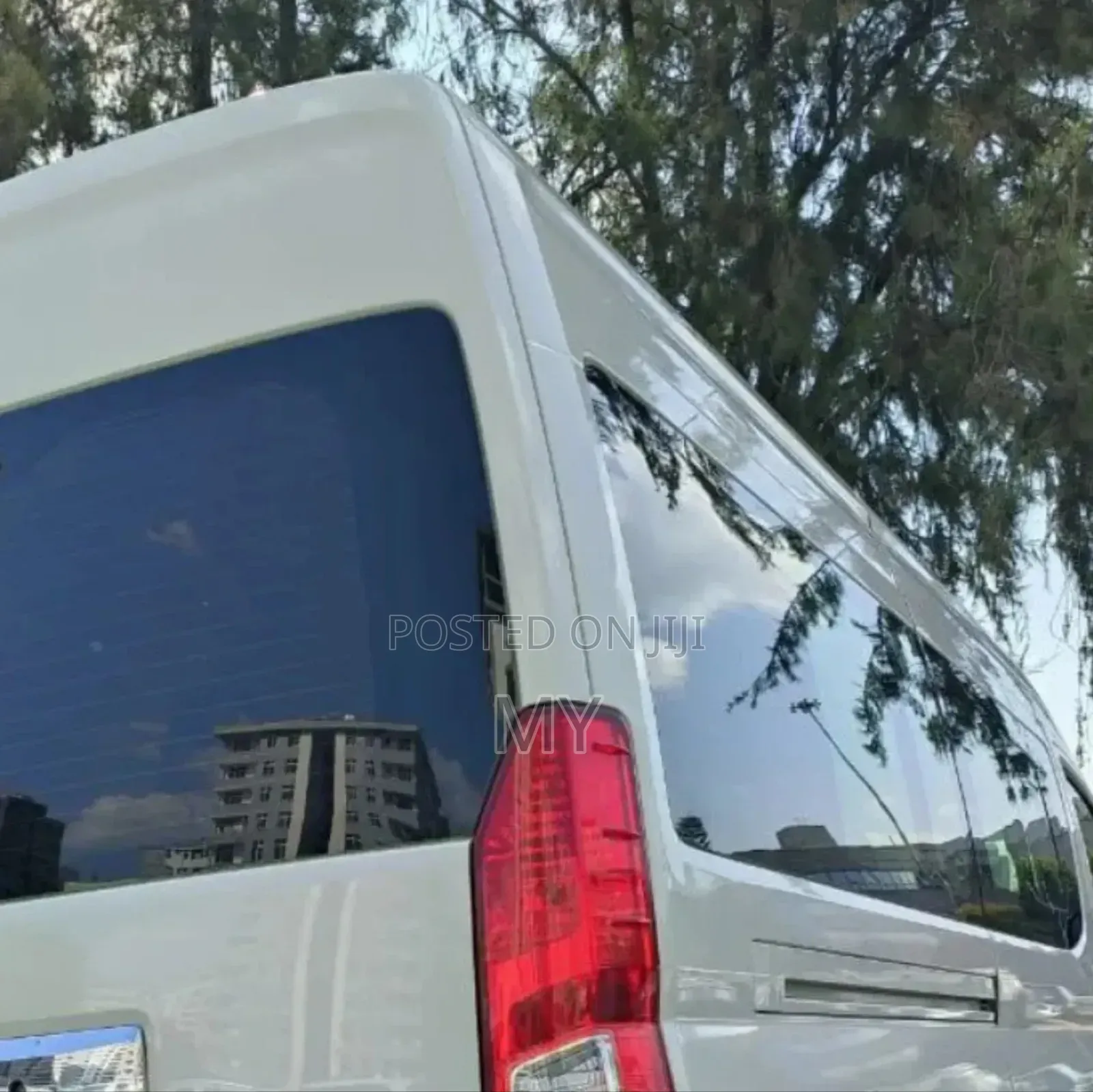 Toyota HiAce 2022 White