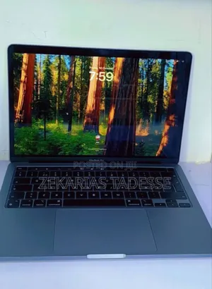 New Laptop Apple MacBook 2020 8GB Apple M1 SSD 256GB