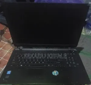 Laptop HP 240 G4 8GB Intel Core i5 HDD+SSD 512GB