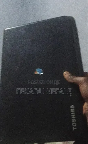 Laptop HP 240 G4 8GB Intel Core i5 HDD+SSD 512GB