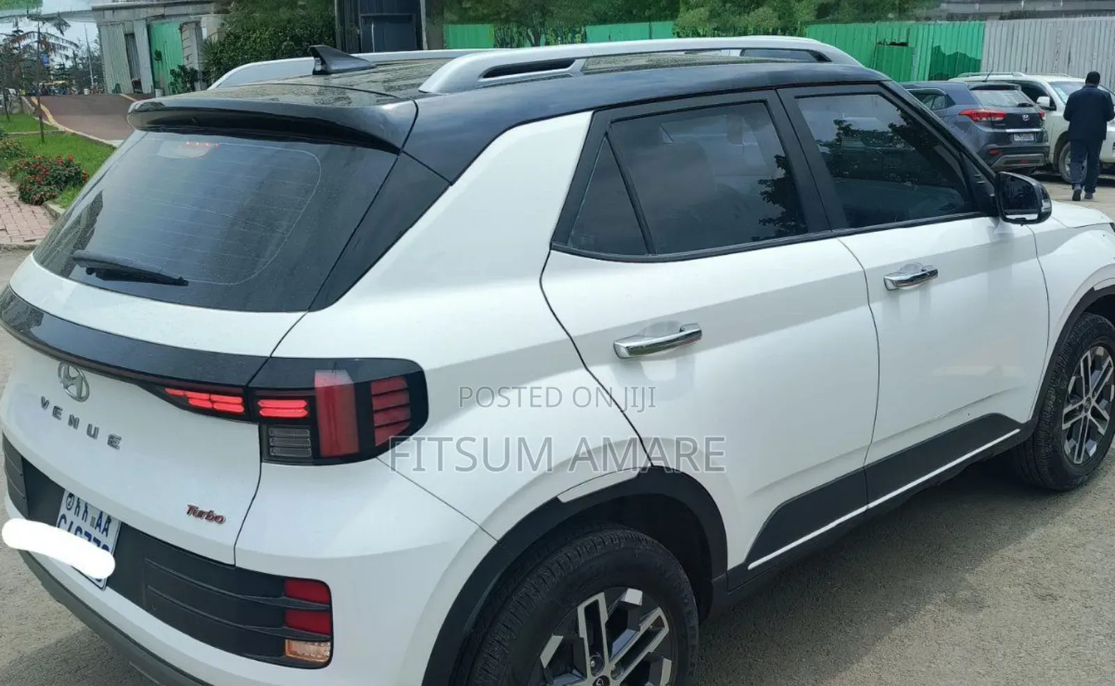 Hyundai Venue 2023 White