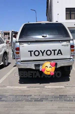 Toyota Hilux 2008 Gold