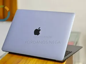 New Laptop Apple MacBook Air 2020 M1 8GB Apple M1 SSD 256GB