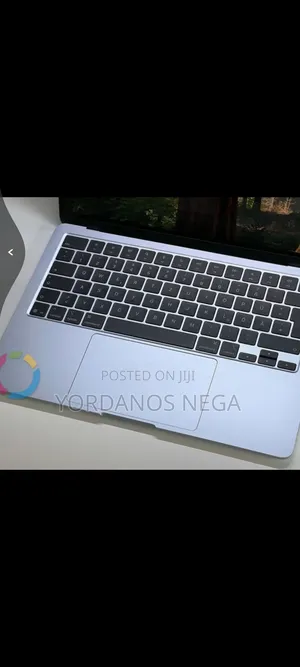 New Laptop Apple MacBook Air 2025 M4 13-inch 16GB Apple M4 SSD 256GB