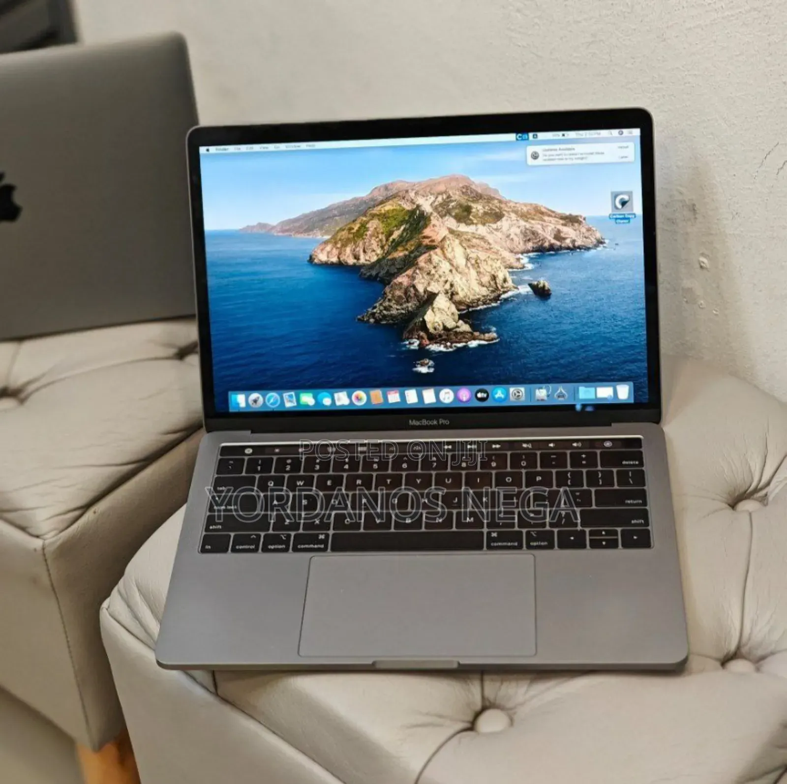 New Laptop Apple MacBook Pro 2019 16GB Intel Core i7 SSD 1T