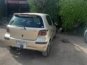 Toyota Vitz 2002