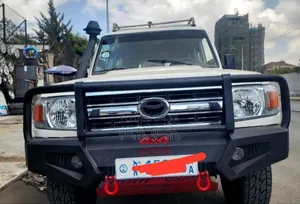 Toyota Land Cruiser 1994 White