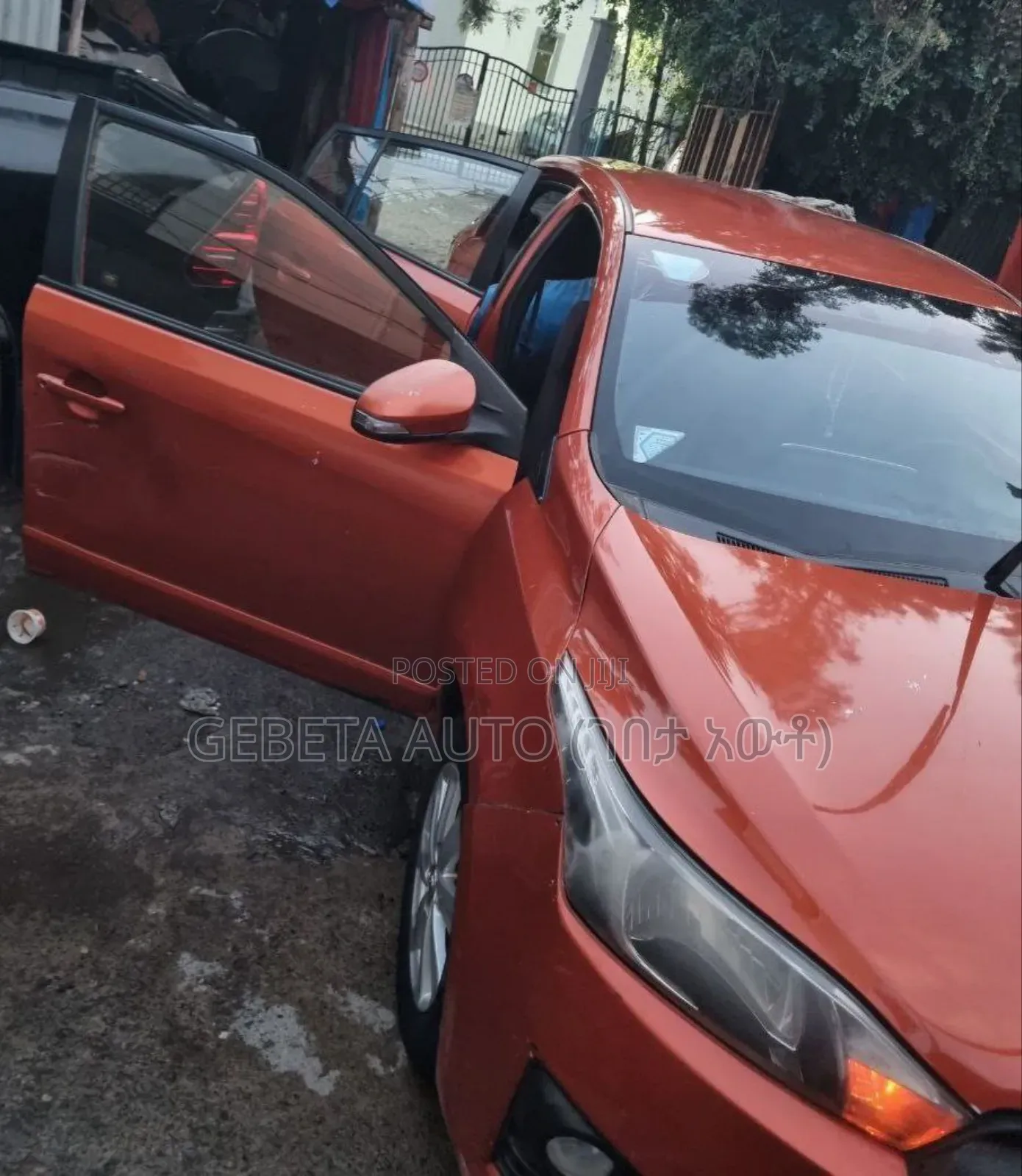 Toyota Yaris 2018 Brown