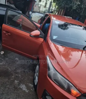 Toyota Yaris 2018 Brown