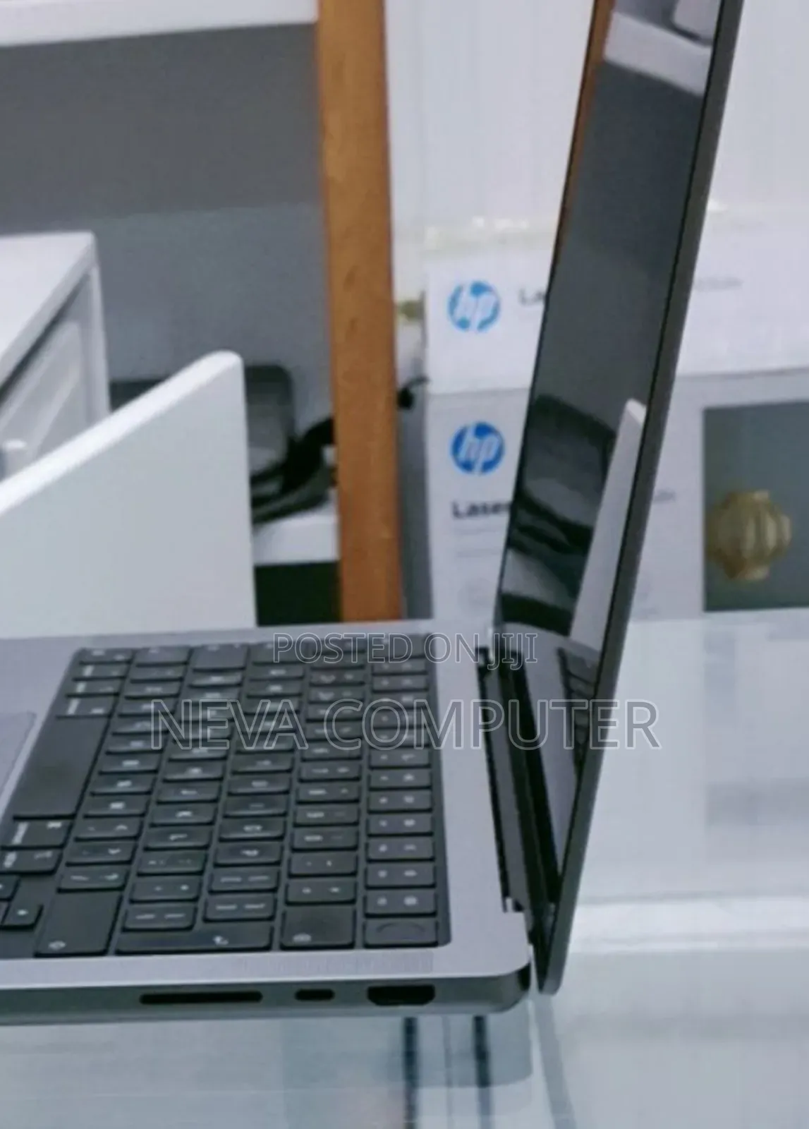 New Laptop Apple MacBook Pro M1 16GB Apple M1 Pro SSD 1T