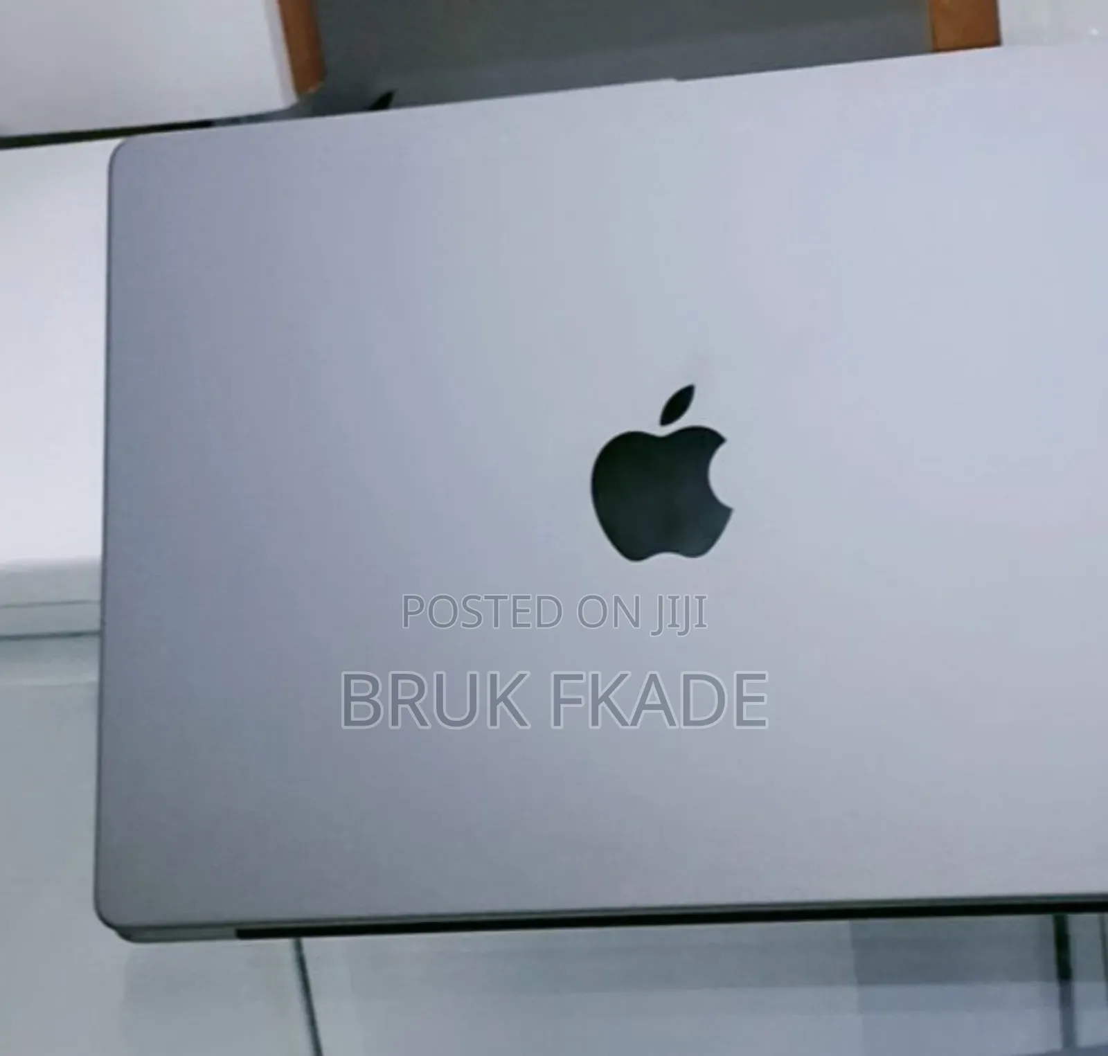 New Laptop Apple MacBook Pro 2021 M1 16GB Apple M1 Pro SSD 1T