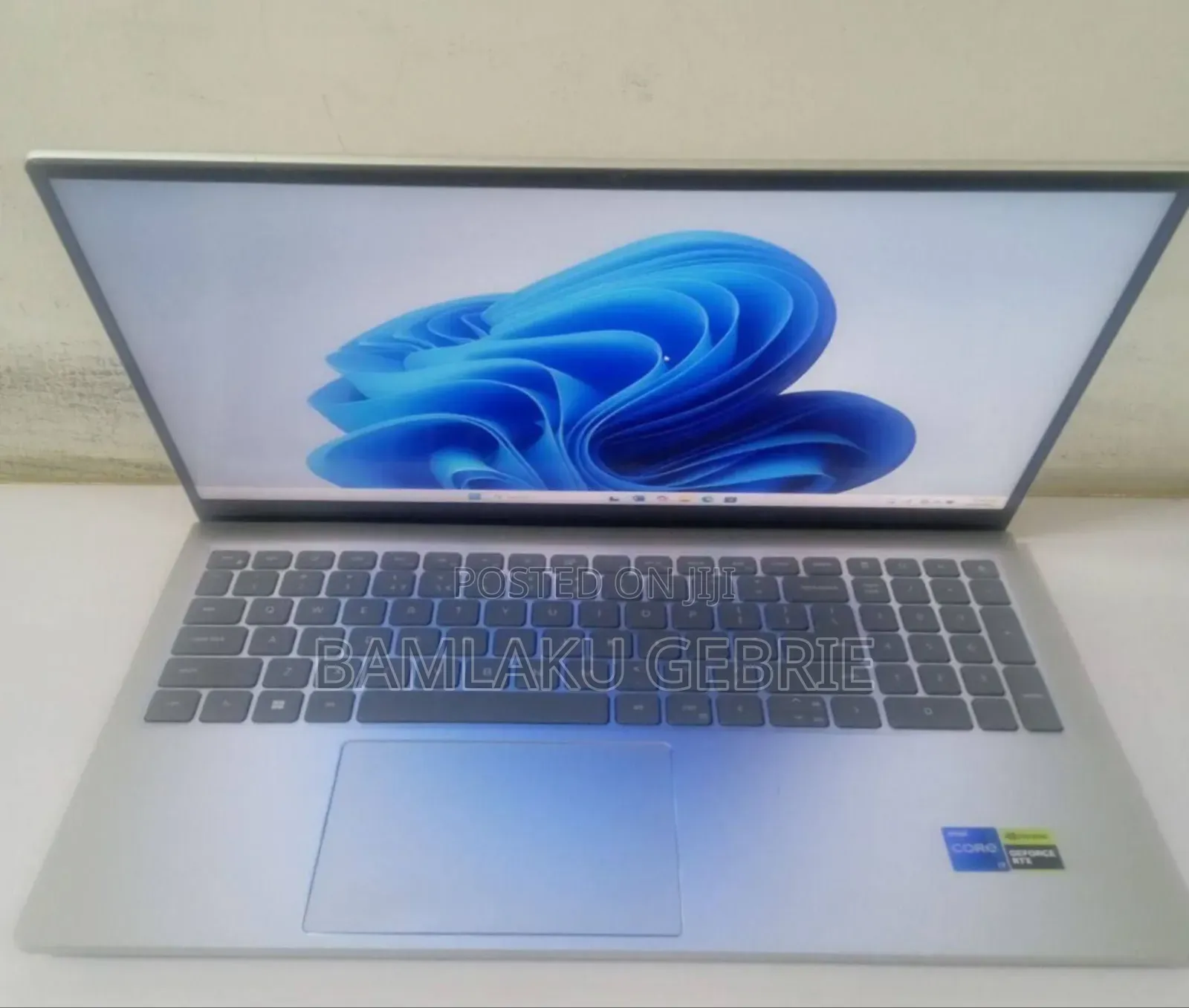 New Laptop Dell Inspiron 15 16GB Intel Core i7 SSD 512GB
