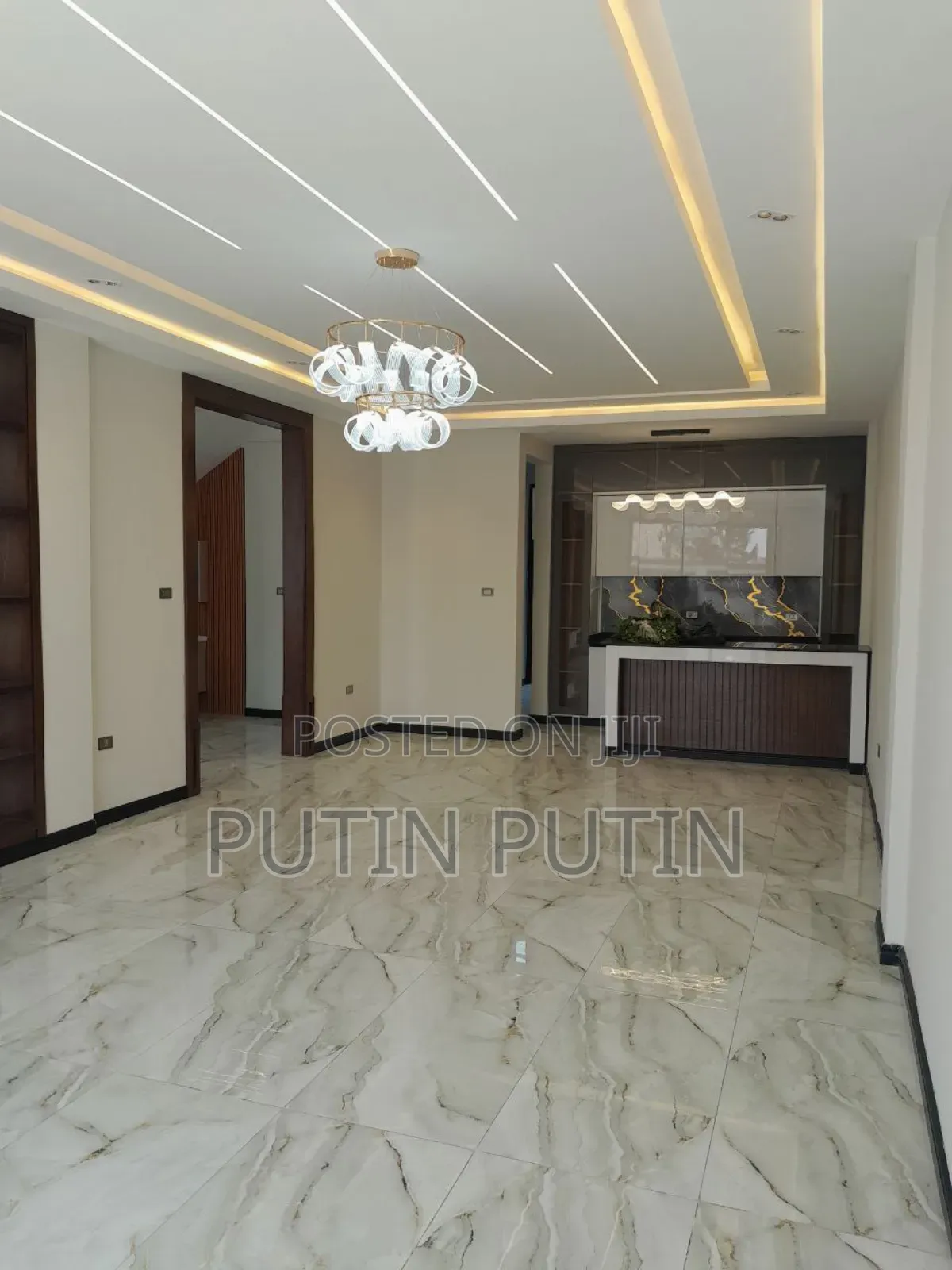 7bdrm Townhouse/Terrace in Bole for sale