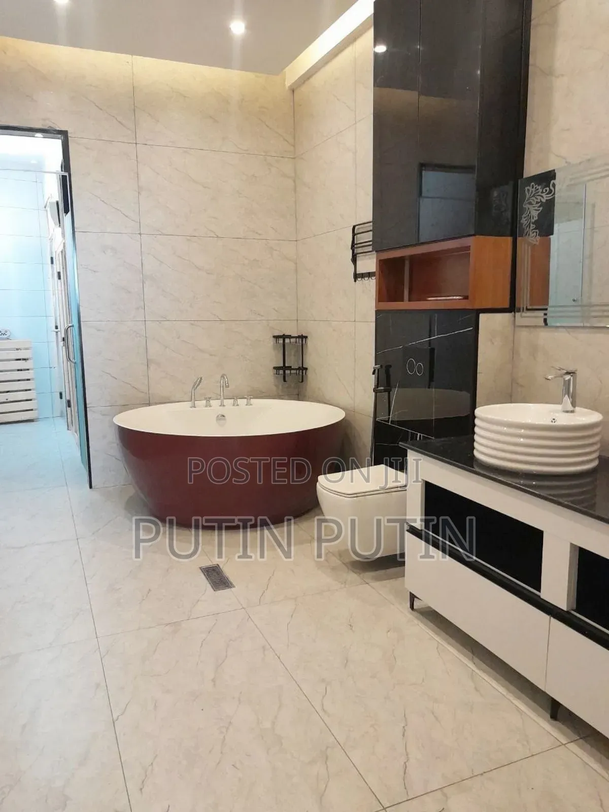 7bdrm Townhouse/Terrace in Bole for sale