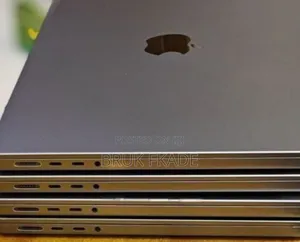 New Laptop Apple MacBook Pro M1 32GB Apple M1 Pro SSD 512GB