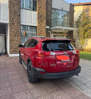 Toyota RAV4 2015 Red