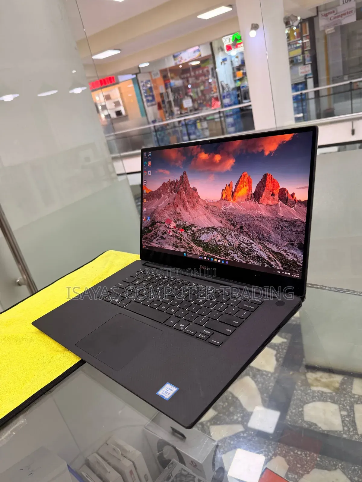 New Laptop Dell XPS 15 16GB Intel Core i7 SSD 512GB