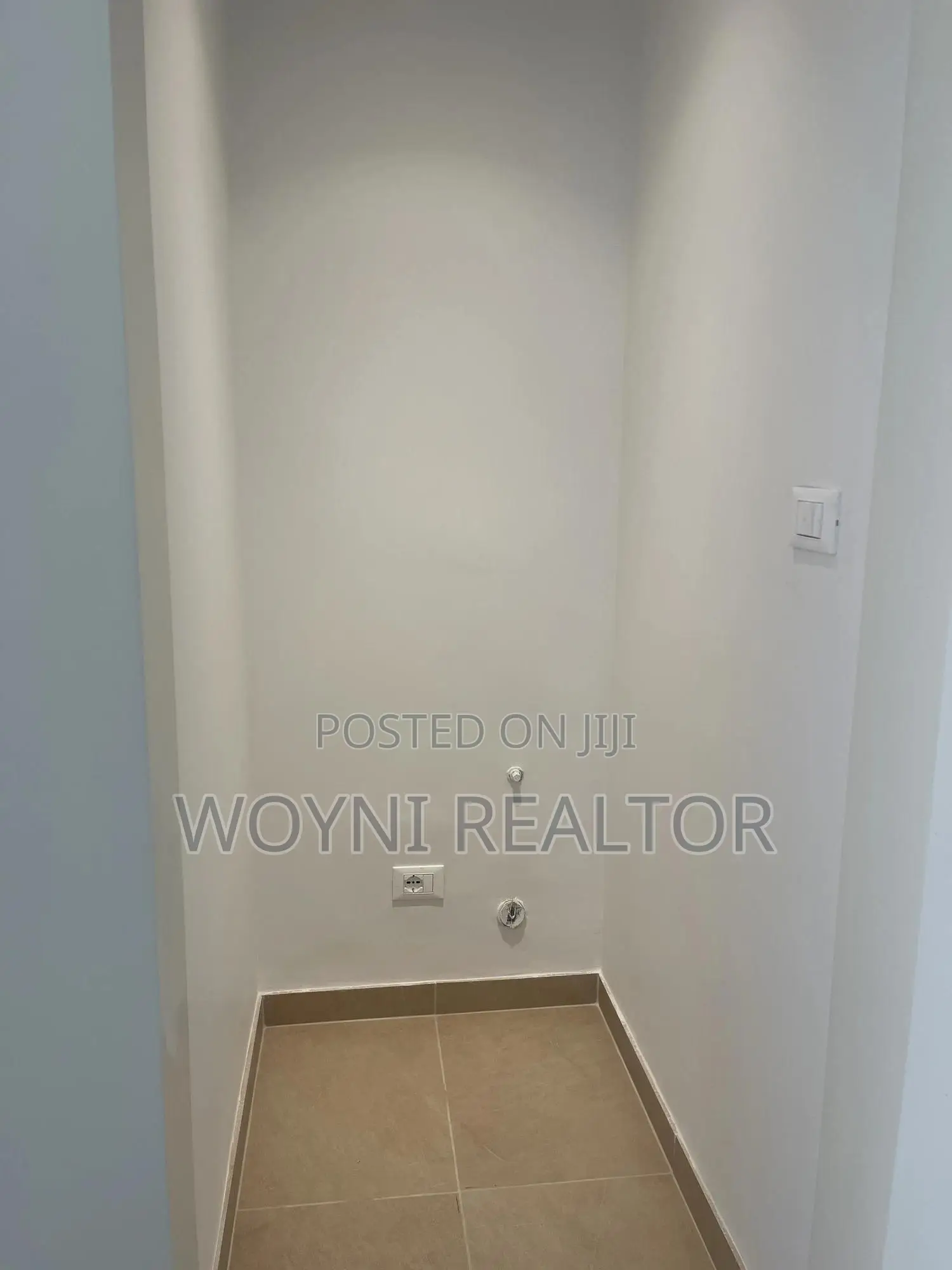 1bdrm Apartment in Eagle Hills Real, Kirkos for sale