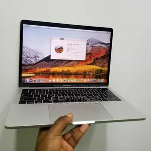 Laptop Apple MacBook Pro 2018 8GB Intel SSD 256GB