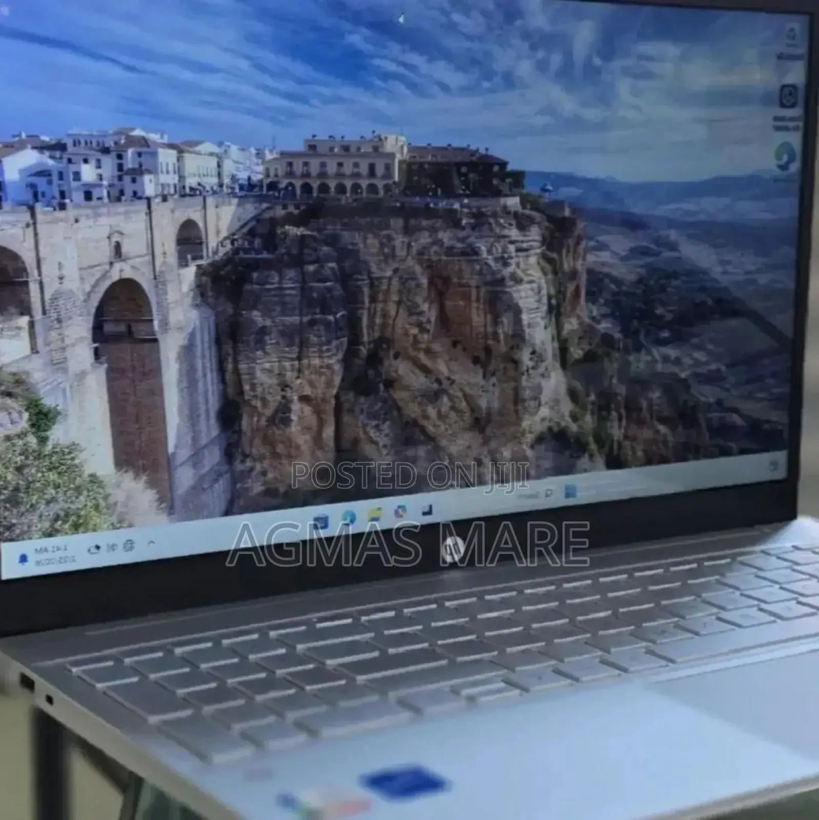 New Laptop HP Pavilion 15 8GB Intel Core i5 SSD 512GB