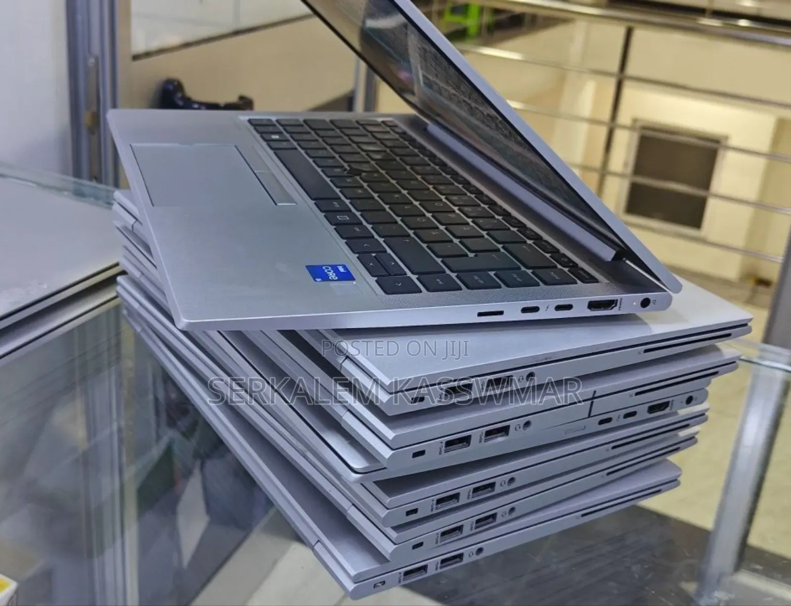 New Laptop HP EliteBook 830 G8 16GB Intel Core i5 SSD 512GB