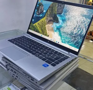 New Laptop HP EliteBook 830 G8 16GB Intel Core i5 SSD 512GB