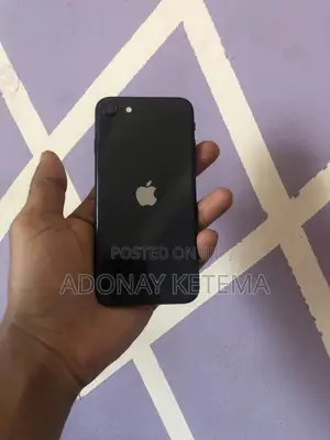 Apple iPhone SE (2020) 64 GB Black